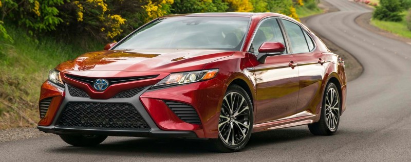 Новая Тойота Камри 2018 года